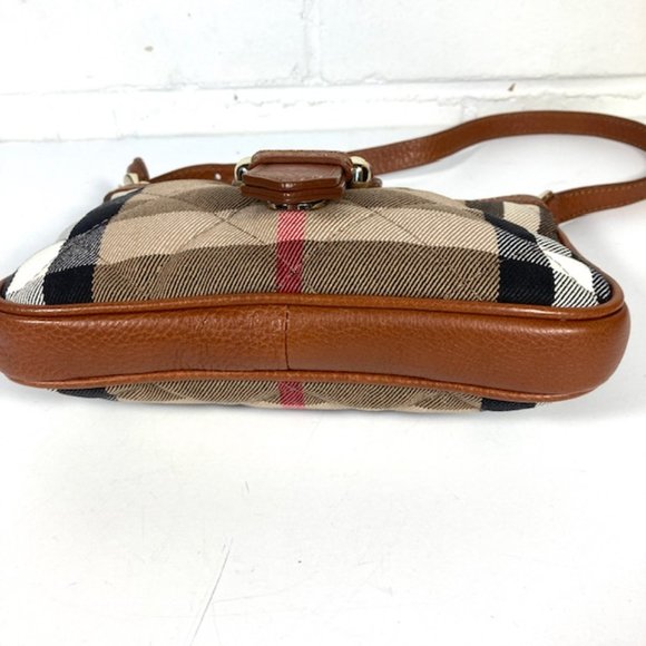 Small Burberry shoulder bag or handbag - Picture 7 of 11